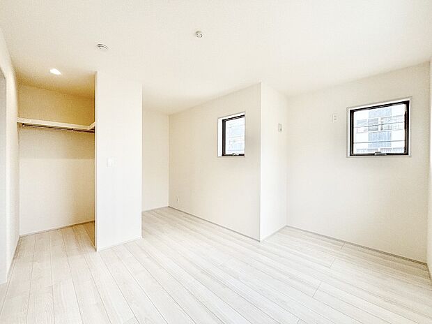 収納が充実しているので、居住スペースを広く使えます。