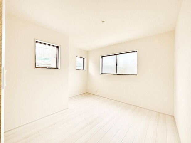 ナチュラルなフローリングはどんなインテリアにもマッチ。