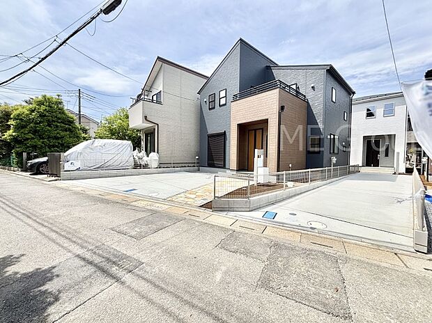 前面道路はきちんと整備されています