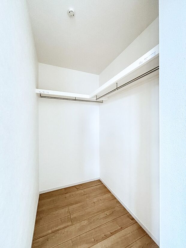 毎日の服選びが楽しくなるウォークインクローゼット