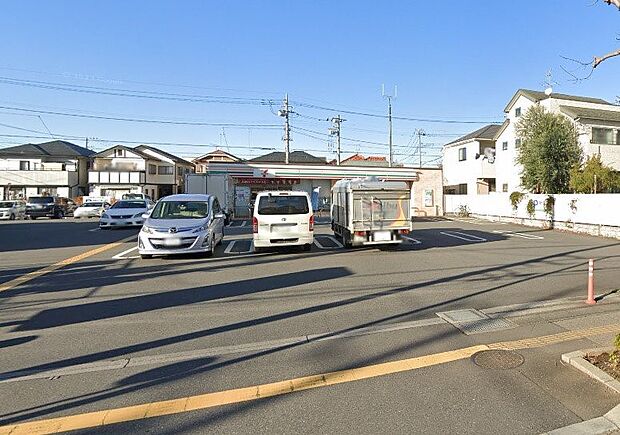 コンビニ 200m セブン-イレブン 越谷花田4丁目店