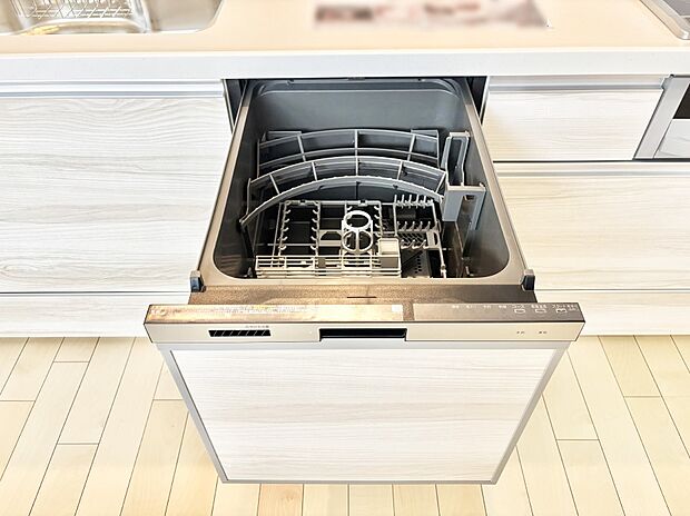 面倒なお片づけは食洗機にお任せ!家事の負担が減って、時間にも気持ちにもゆとりができます。