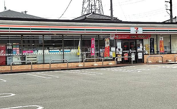 コンビニ 300m セブン-イレブン 戸田笹目中学校前店