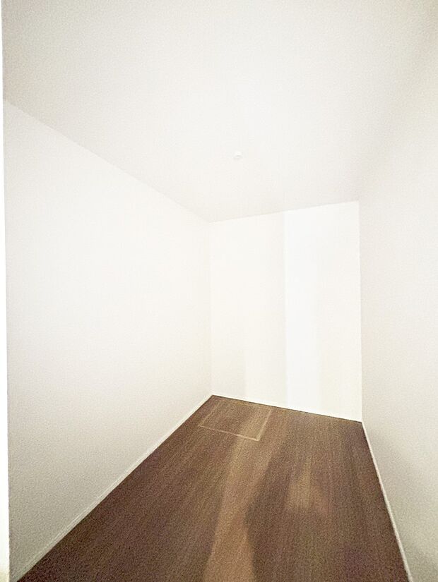 1階のウォークインクローゼットはファミリークローゼットとしても利用できます