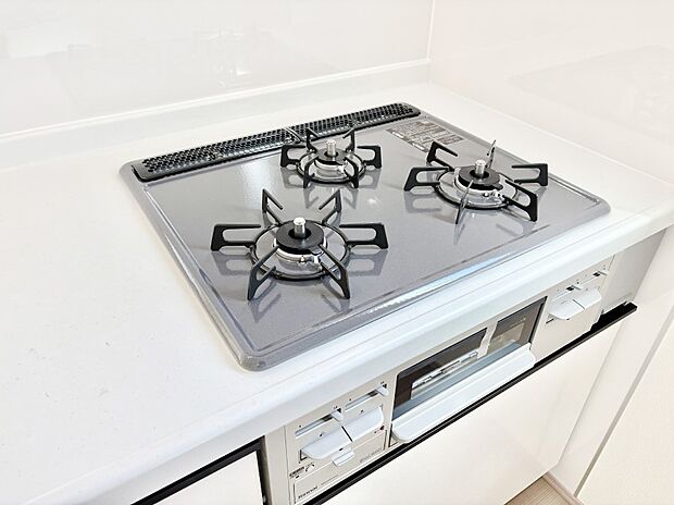 三口ガスコンロでお料理が一気にはかどりそう。