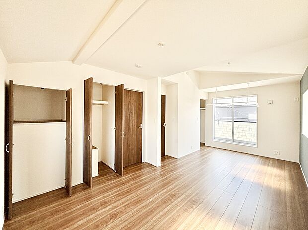 将来は2部屋にすることもできますね。お年頃になったら夢の個室にチェンジ！