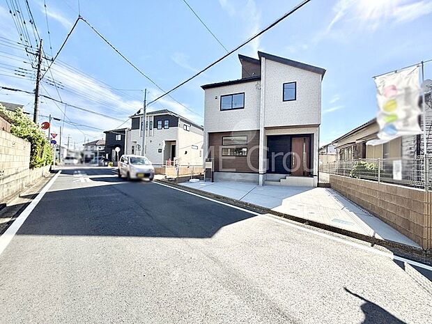 前面道路はきちんと整備されています