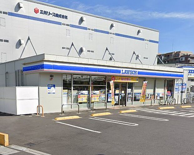 コンビニ 450m ローソン 草加瀬崎五丁目店