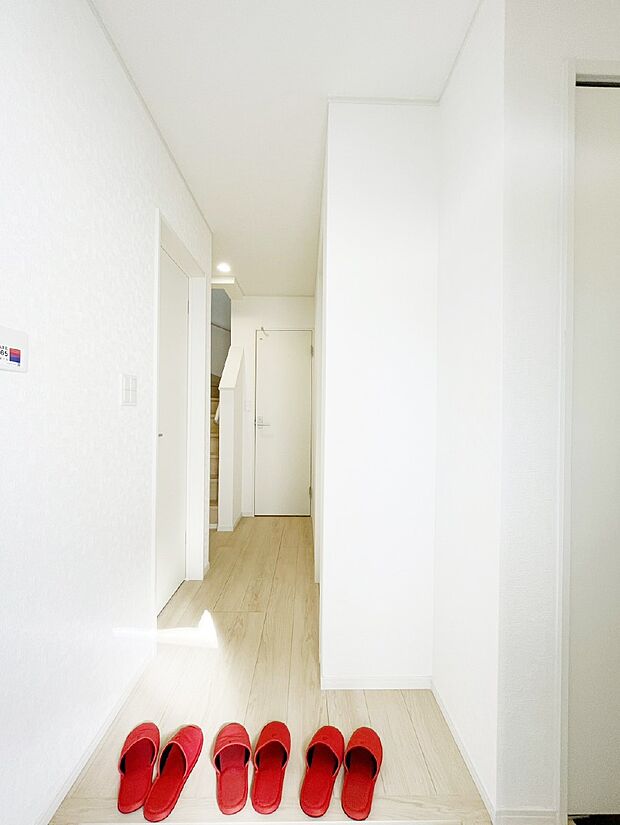 家族の帰宅やお客様をあたたかく迎える玄関