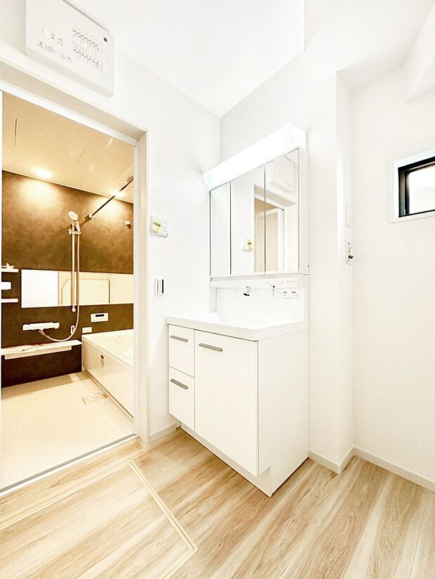 上質な洗面空間がゆとりの時間を演出