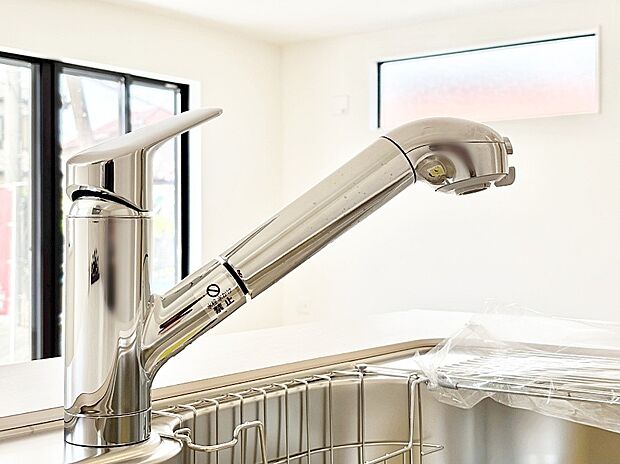 浄水器一体型のキッチンで洗い物用・料理用と切り替え簡単！