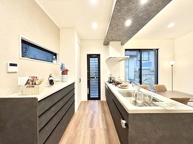 毎日使うキッチンだから、使いやすさ＆お手入れのしやすさにこだわりました。 