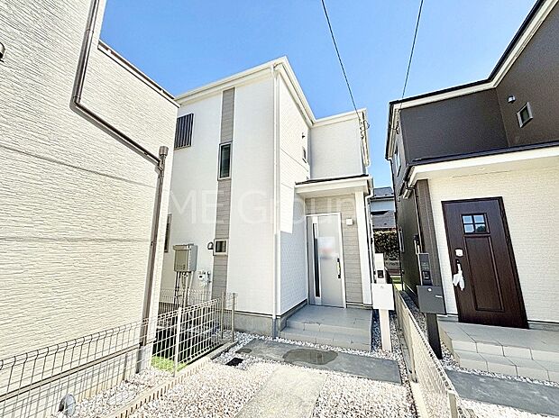 洗練された外観、上質な住空間が広がる室内は永く安心して過ごせる住居です。