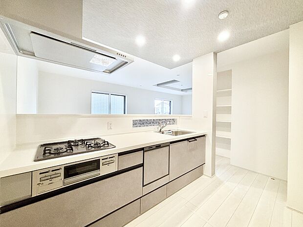 お料理を効率的に、楽しく！システムキッチン  