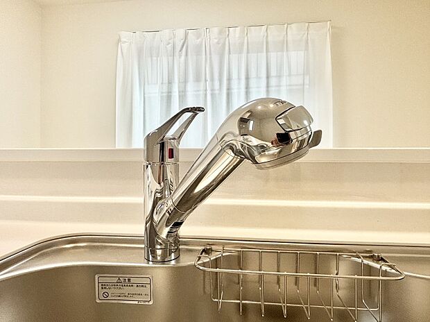浄水器一体型のキッチンで洗い物用・料理用と切り替え簡単!