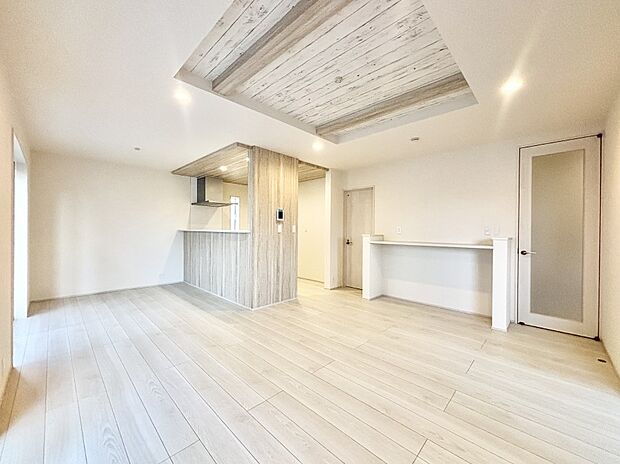 どこにいても家族のつながりを感じられるコミュニケーションリビング。