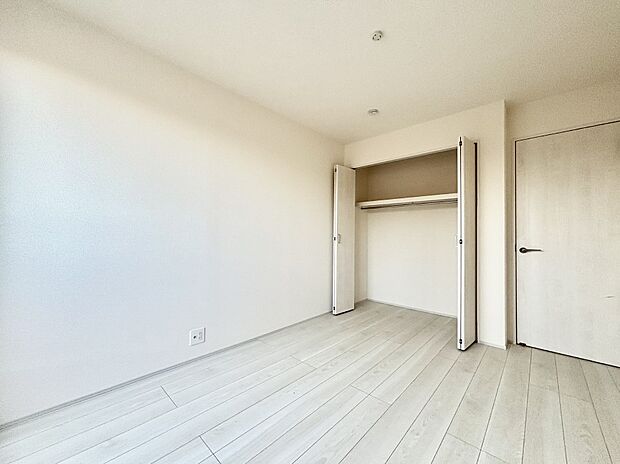 子供部屋にもおすすめな収納スペースたっぷりの居室