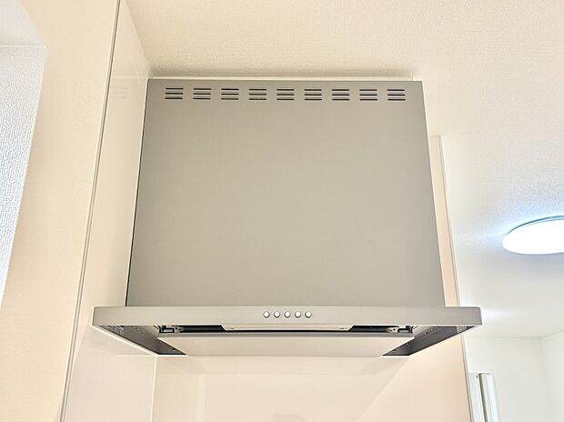 フラットタイプのレンジフード、お手入れがしやすいですね!