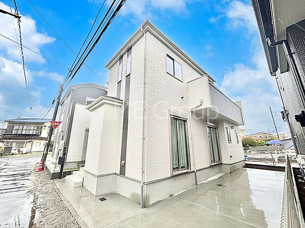 洗練された外観、上質な住空間が広がる室内は永く安心して過ごせる住居です。