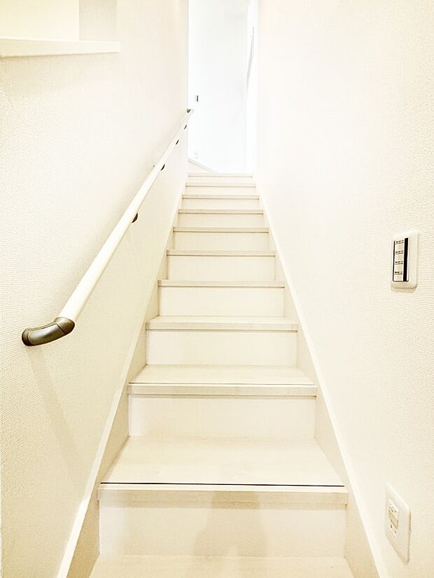 リビング階段が家族の笑顔と会話をつないでくれます