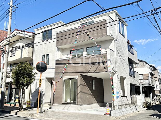 洗練された外観、上質な住空間が広がる室内は永く安心して過ごせる住居です。 