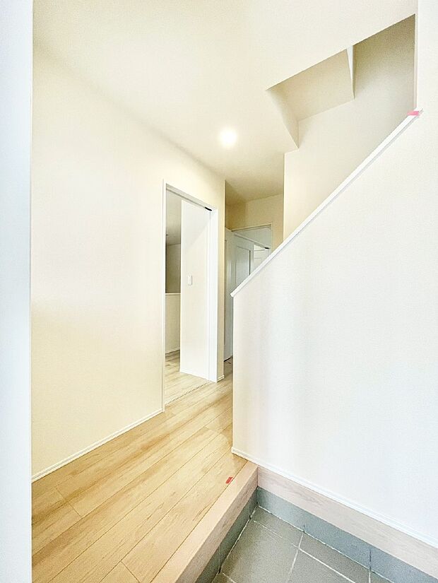 いつもきれいにしておきたい玄関ですね。