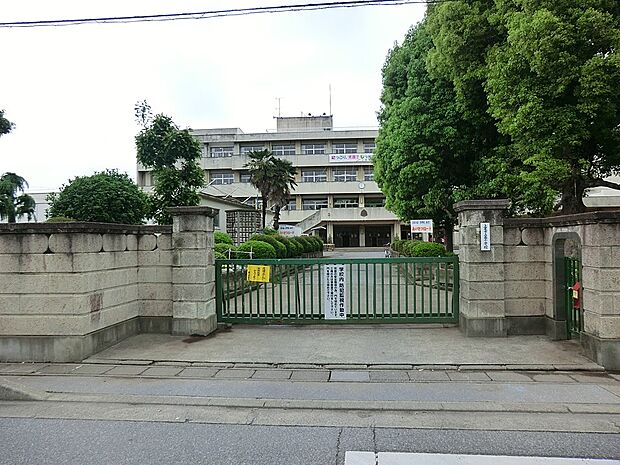 小学校 490m 上尾市立西小学校