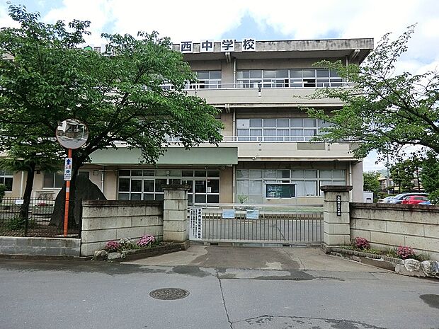 中学校 560m 上尾市立西中学校