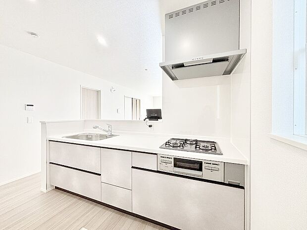 毎日使うキッチンだから、使いやすさ&お手入れのしやすさにこだわりました。