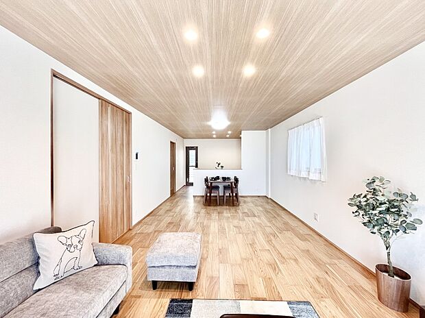 住む方の個性が引き出される、インテリアを考えるのが楽しみなリビングです！ 