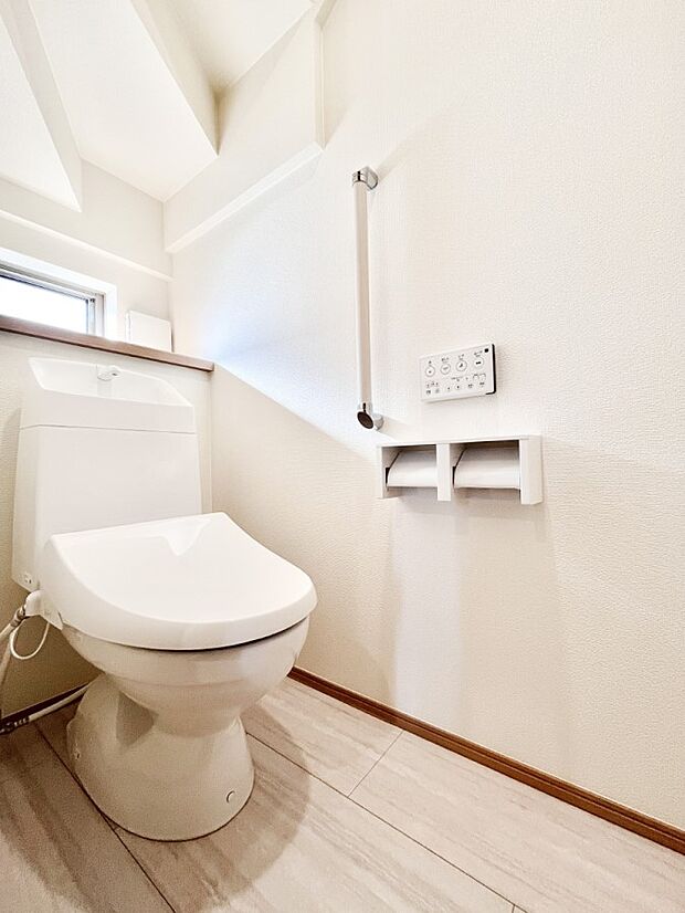 トイレは安心の2箇所！朝のバタバタも一安心です。 
