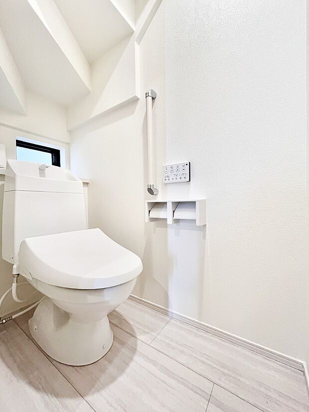 トイレは安心の2箇所！朝のバタバタも一安心です。 