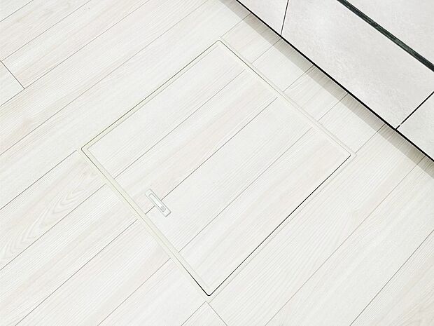 床下収納付き!日用品・非常用品の収納にも大活躍。