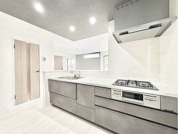 毎日使うキッチンだから、使いやすさ＆お手入れのしやすさにこだわりました。 