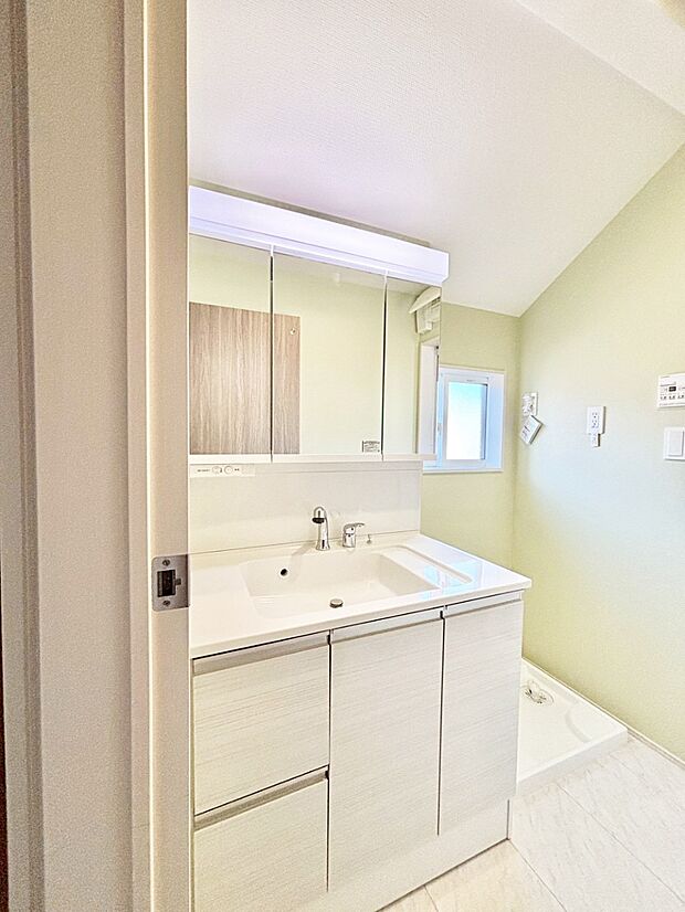 お子さんがうがい、手洗いも喜んでしてくれそうな洗面所！