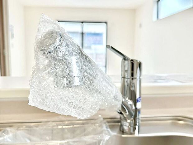 いつでも清潔なおいしいお水を。一つの水栓で水道水と浄水を使い分け。