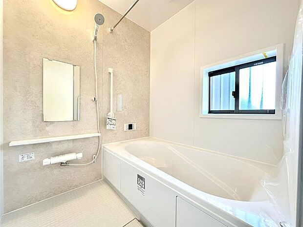 落ち着いた雰囲気でゆっくりお寛ぎいただけるバスルーム