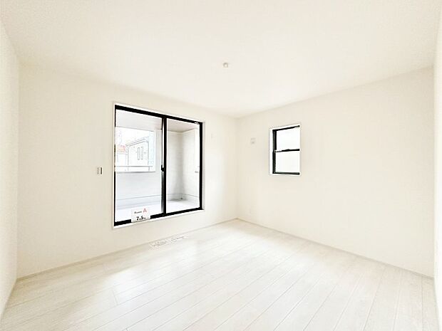 明るいバルコニーサイドに洋室を設置。目覚めの良い寝室に。