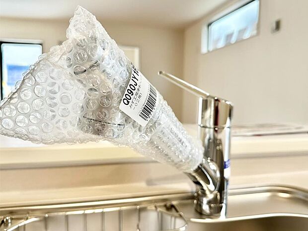 いつでも清潔なおいしいお水を。一つの水栓で水道水と浄水を使い分け。