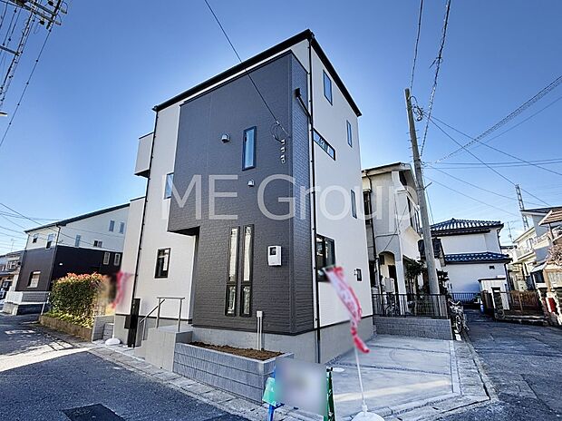 たっぷりの陽光と開放感に包まれる明るい住まい  