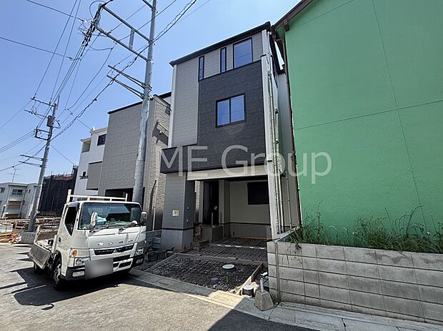 たっぷりの陽光と心地よい風が舞い込む住まい