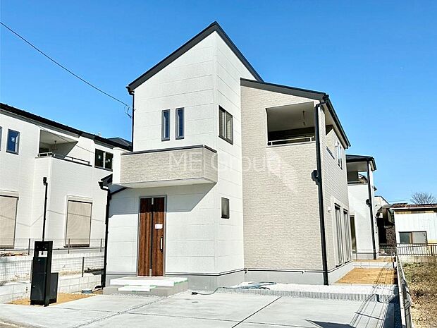 たっぷりの陽光と心地よい風が舞い込む住まい