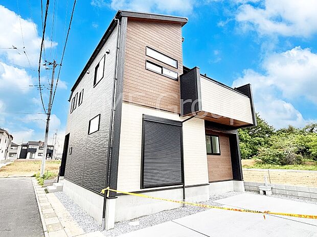 開放感溢れる広々リビングで家族団らんが楽しめるマイホーム!