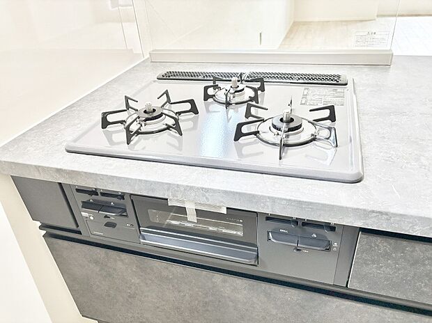 三口ガスコンロでお料理が一気にはかどりそう。