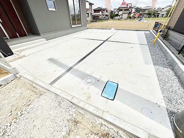 目の前が駐車場だと雨の日も大量にお買い物をした時も便利ですね