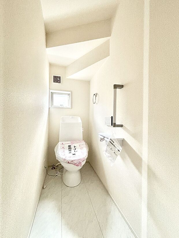 トイレは1階と2階それぞれに配置されていてとても便利です。 