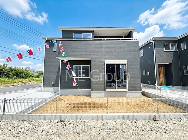 洗練された外観、上質な住空間が広がる室内は永く安心して過ごせる住居です。 