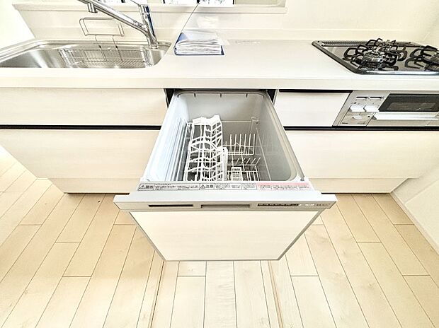 面倒なお片づけは食洗機にお任せ!家事の負担が減って、時間にも気持ちにもゆとりができます。