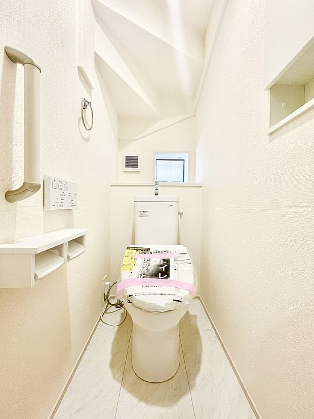 トイレは安心の2箇所!朝のバタバタも一安心です。