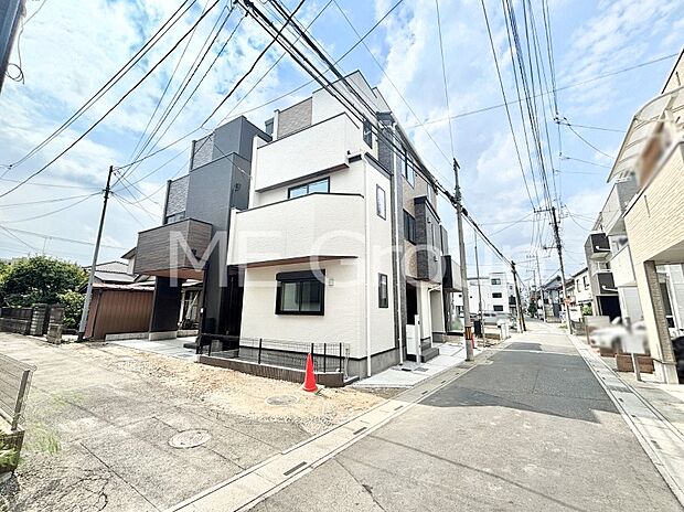 陽光と開放感に恵まれた角地。ここから始まる新生活を応援いたします!